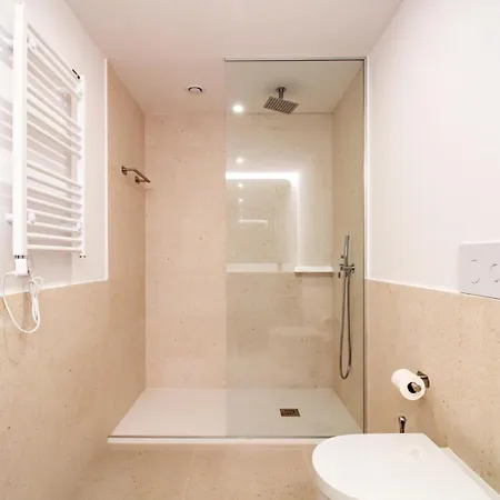 Stylish 2br In Leça With Ac By Lovelystay