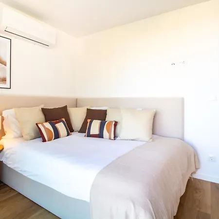 Апартаменты Stylish 2br In Leca With Ac By Lovelystay *