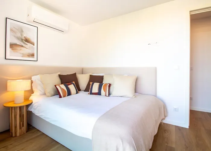 아파트 Stylish 2br In Leca With Ac By Lovelystay *