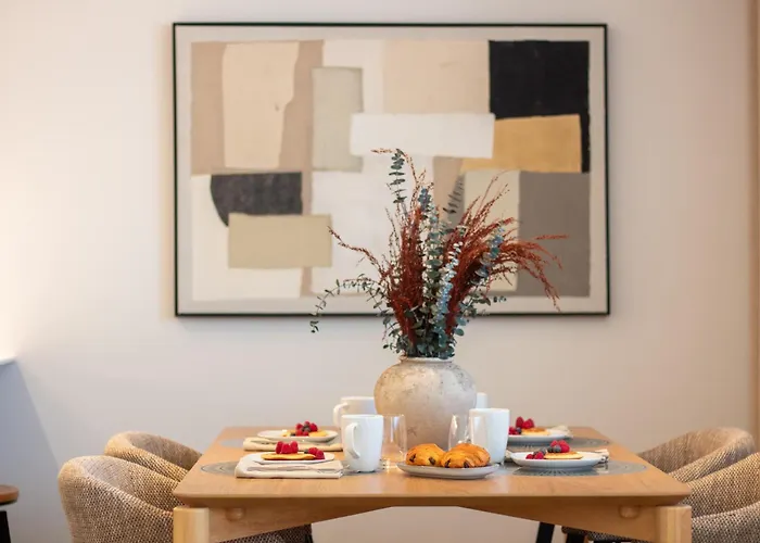 Apartment Stylish 2br In Leca With Ac By Lovelystay *